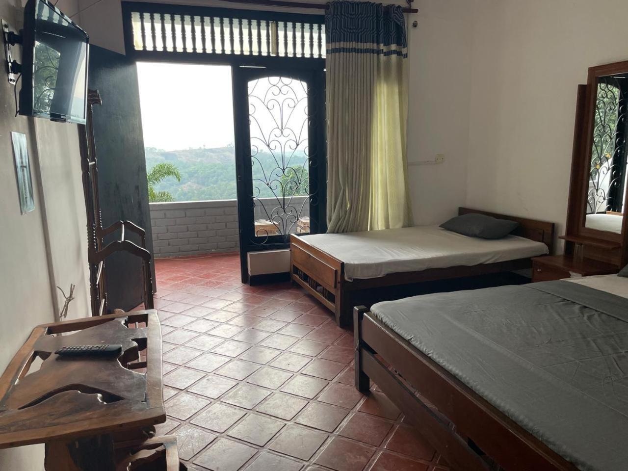 Kandy Gem Inn Blue Hotel Екстериор снимка