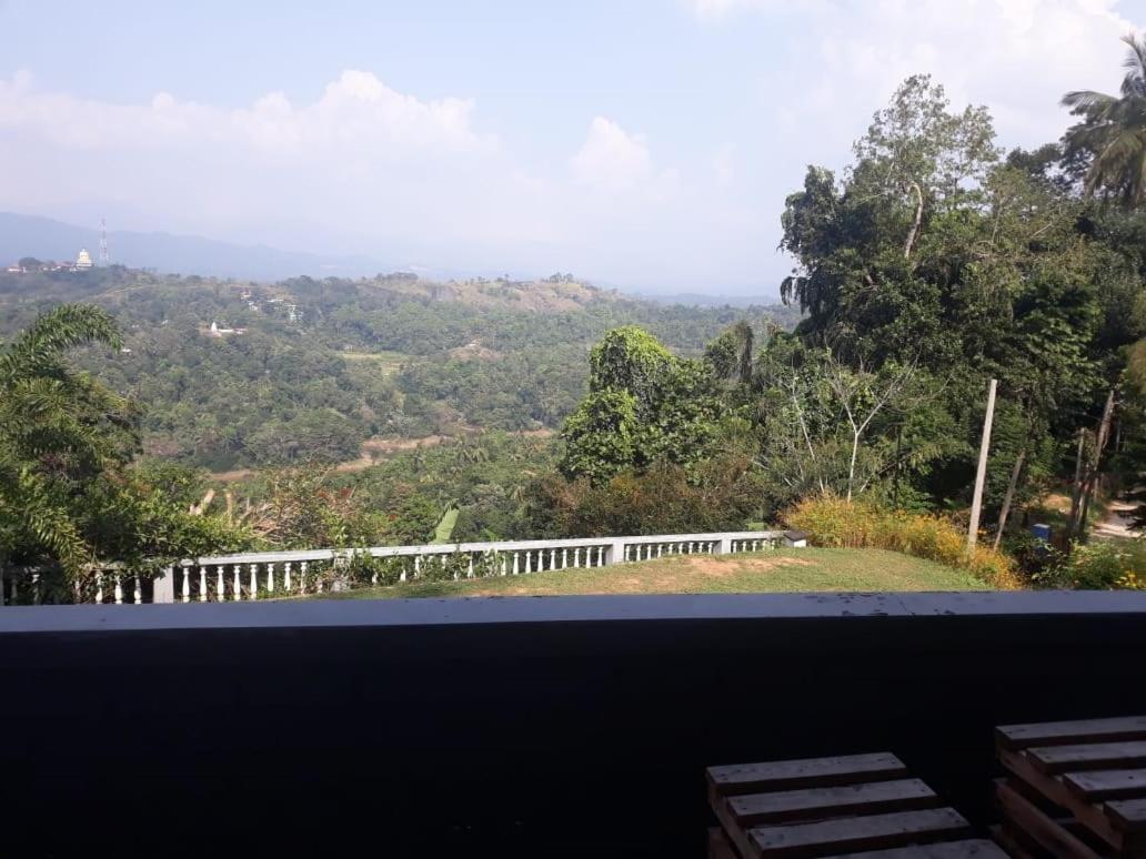 Kandy Gem Inn Blue Hotel Екстериор снимка