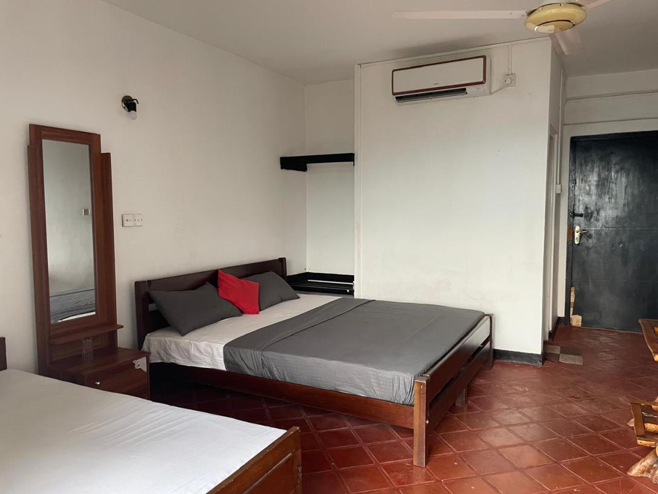 Kandy Gem Inn Blue Hotel Екстериор снимка