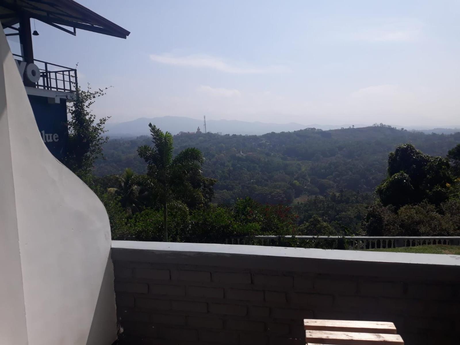 Kandy Gem Inn Blue Hotel Екстериор снимка