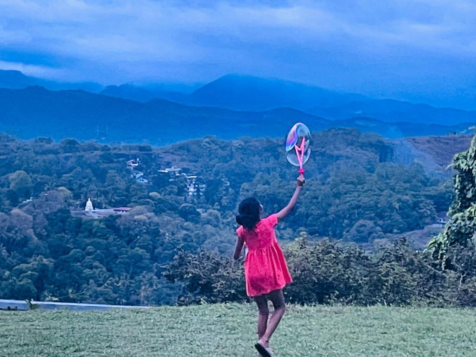 Kandy Gem Inn Blue Hotel Екстериор снимка